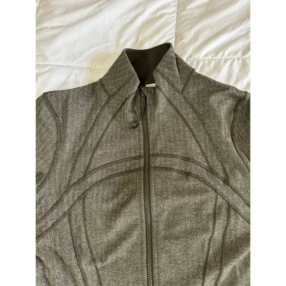 New Lululemon Herringbone Define Jacket Size 10 Thumbholes Full Zip HHDO - Picture 5 of 10